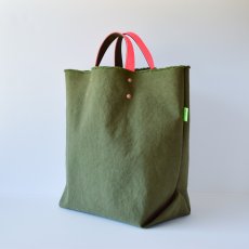 Photo2: EASY TOTE / V.DUCK olive, neon orange (2)
