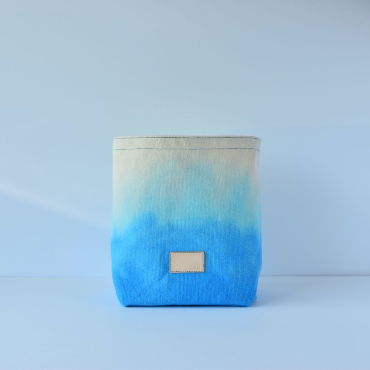 Turquoise/Blue water